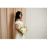 Bouquets in white and olive green color theme. Bridal bouquet. Faux bouquet. Bridesmaid bouquet. 5362
