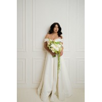 Green white summer bridal bouquet. Faux flowers. Wedding florals. Bridesmaid bouquet. 5379