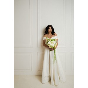 Green white summer bridal bouquet. Faux flowers. Wedding florals. Bridesmaid bouquet. 5379