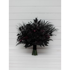 Gothic wedding bouquet. Bridal bouquet in black and purple colors. Faux dark flowers. Bouquet for Halloween wedding. 5070