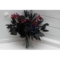 Simple wedding table flowers. Mini bouquet for vase in burgundy black blue purple color scheme. Flowers for wedding table decor. DIY flowers. Centerpiece. 5429
