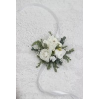  White corsage for winter wedding. Mother bracelet. 5439