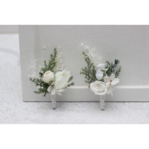 White boutonnieres for winter wedding. 5439