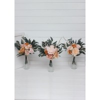 Simple wedding table flowers. Mini bouquets for vases in orange blush pink color scheme for wedding decor. Centerpiece. DIY flowers. 5071