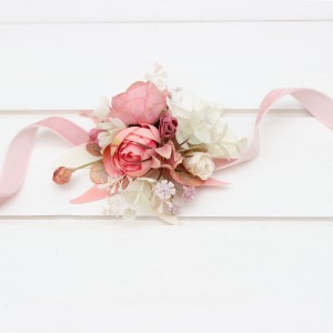  Wedding boutonnieres and wrist corsage  in dusty rose cream color scheme. Flower accessories. 5321