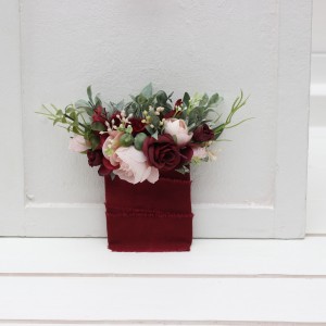 Pocket boutonniere in blush pink burgundy color scheme. Flower accessories. Pocket flowers. Square flowers. 5246