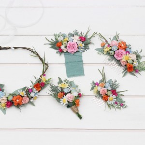 Colorful wedding boutonnieres for spring or summer wedding. Flower accessories. Pocket boutonnieres. Daisy boutonnieres. Wildflowers boutonniere. 5306