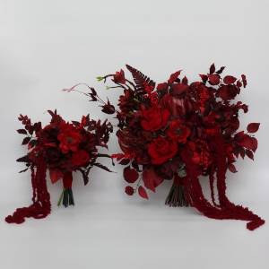 Red and burgundy dramatic bridal and bridemaid bouquets. 5442 Red and burgundy dramatic bridal and bridemaid bouquets. 5442