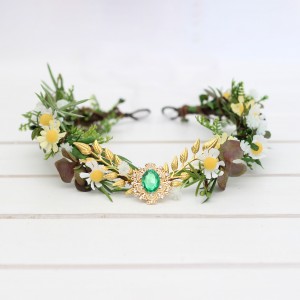 Elven woodland flower crown with daisies, gold twigs, and green gem 5358
