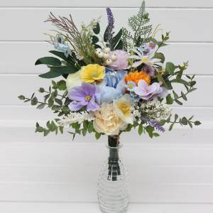 Yellow ivory dusty blue lavender table mini bouquets. Wildflowers.  5446