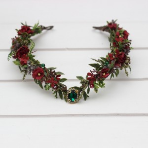 V-shaped burgundy red green elven crown. Woodland flower circlet with emerald green crystal. Fairy headband. Cosplay hair wreath. Medieval wedding. 5376