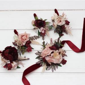  Wedding boutonnieres and wrist corsage  in burgundy blush pink color scheme. Flower accessories. 5257