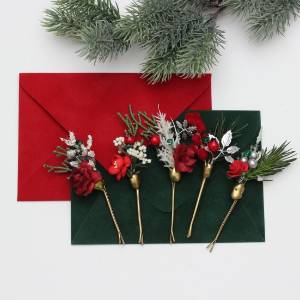 Set of 5 Christmas bobby pins.Wedding hair pins in red, green, and silver colors. Winter pins with berries. Festive bridal hair accessories.   5427