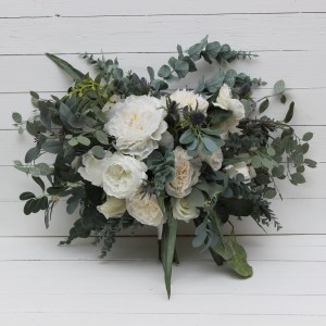 Wedding bouquets in whte and ivory colors. Bridal bouquet. Faux bouquet. Bridesmaid bouquet. White anemone bouquet. Classic wedding. 5013-3