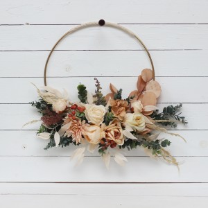 Flower hoop orange rust peach colors. Alternative bridesmaid bouquet. 5017 Flower hoop orange rust peach colors. Alternative bridesmaid bouquet. 5017
