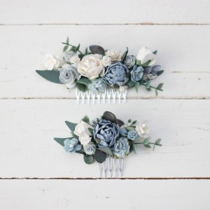 Flower comb in dusty blue white color scheme. Wedding accessories for hair. Bridal flower comb. Bridesmaid floral comb. 5031