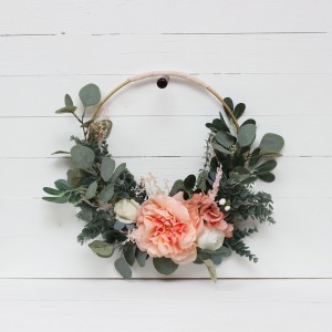 Flower hoop blush pink white peach colors. Alternative bridesmaid bouquet. 5035 Flower hoop blush pink white peach colors. Alternative bridesmaid bouquet. 5035