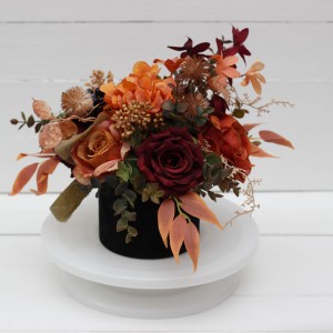 Burgundy black rust centerpiece. Table decor. Wedding flowers in box. 5191