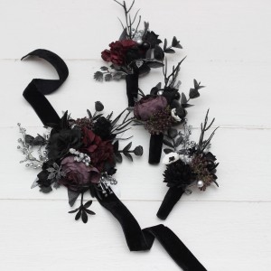  Wedding boutonnieres and wrist corsage  in silver black purple color scheme. Flower accessories. 5125