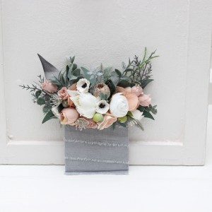 Pocket boutonniere in beige white gray blush pink color scheme. Flower accessories. Pocket flowers. Square flowers. 5261
