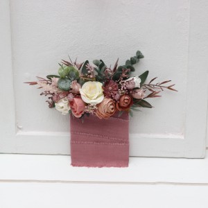 Pocket boutonniere in dusty rose cream blush pink color scheme. Flower accessories. Pocket flowers. Square flowers. 5122